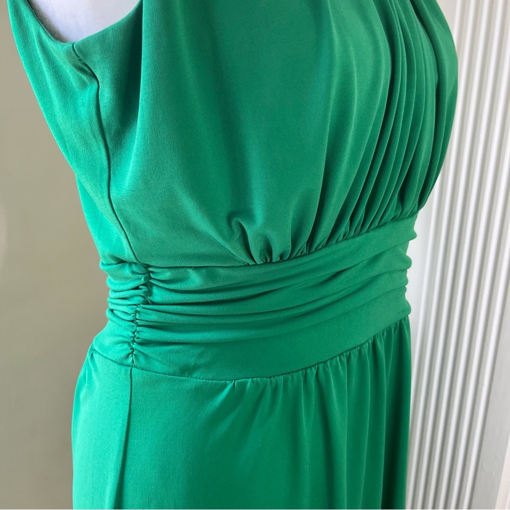 Enfocus Studio green sleeveless dress with fitted ruched waist front pleating - Picture 12 of 16